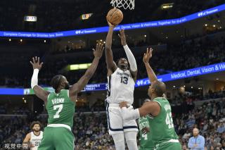 全力拼抢 全力拼抢